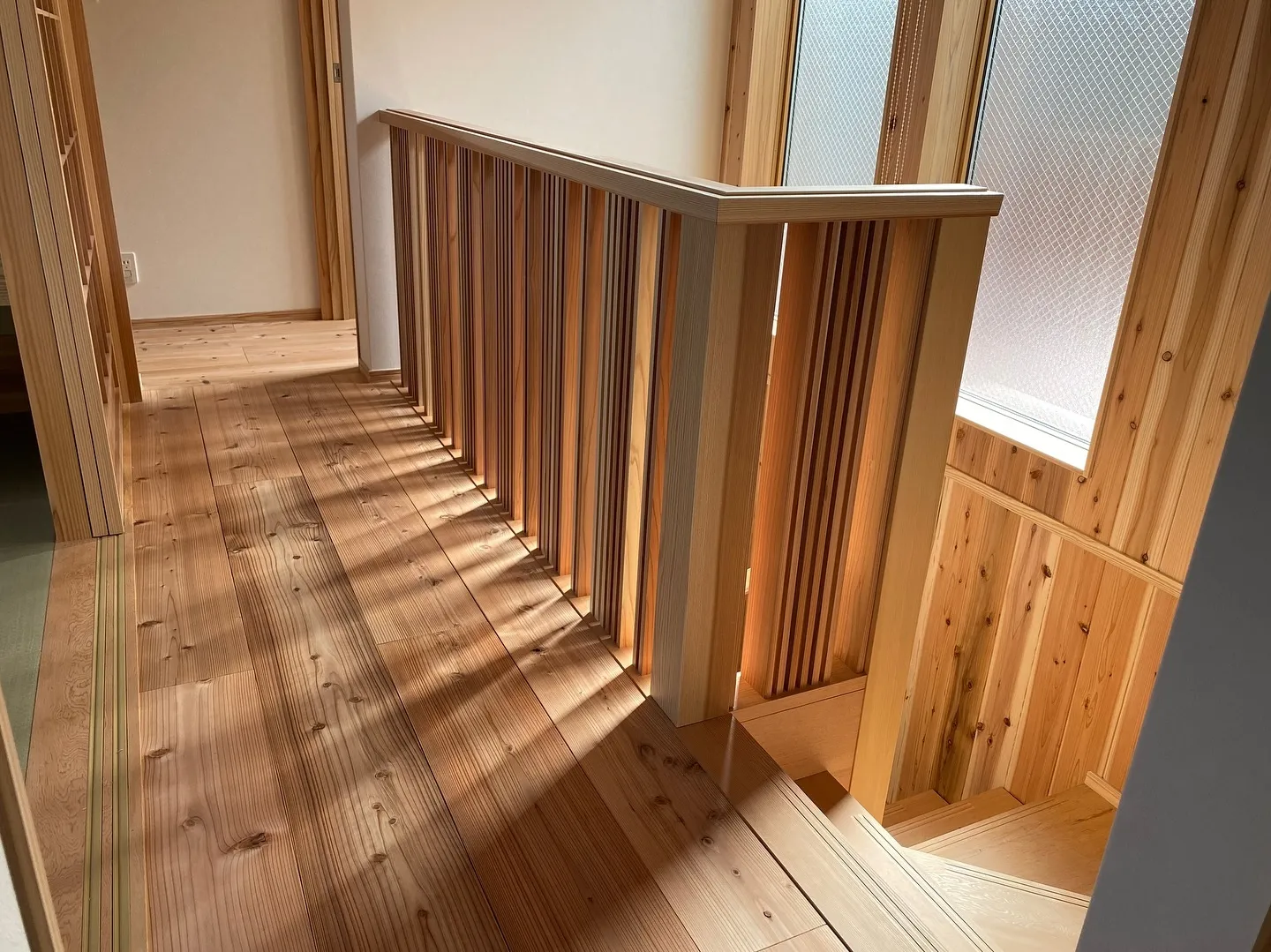木の質感が広がる住まい🌳