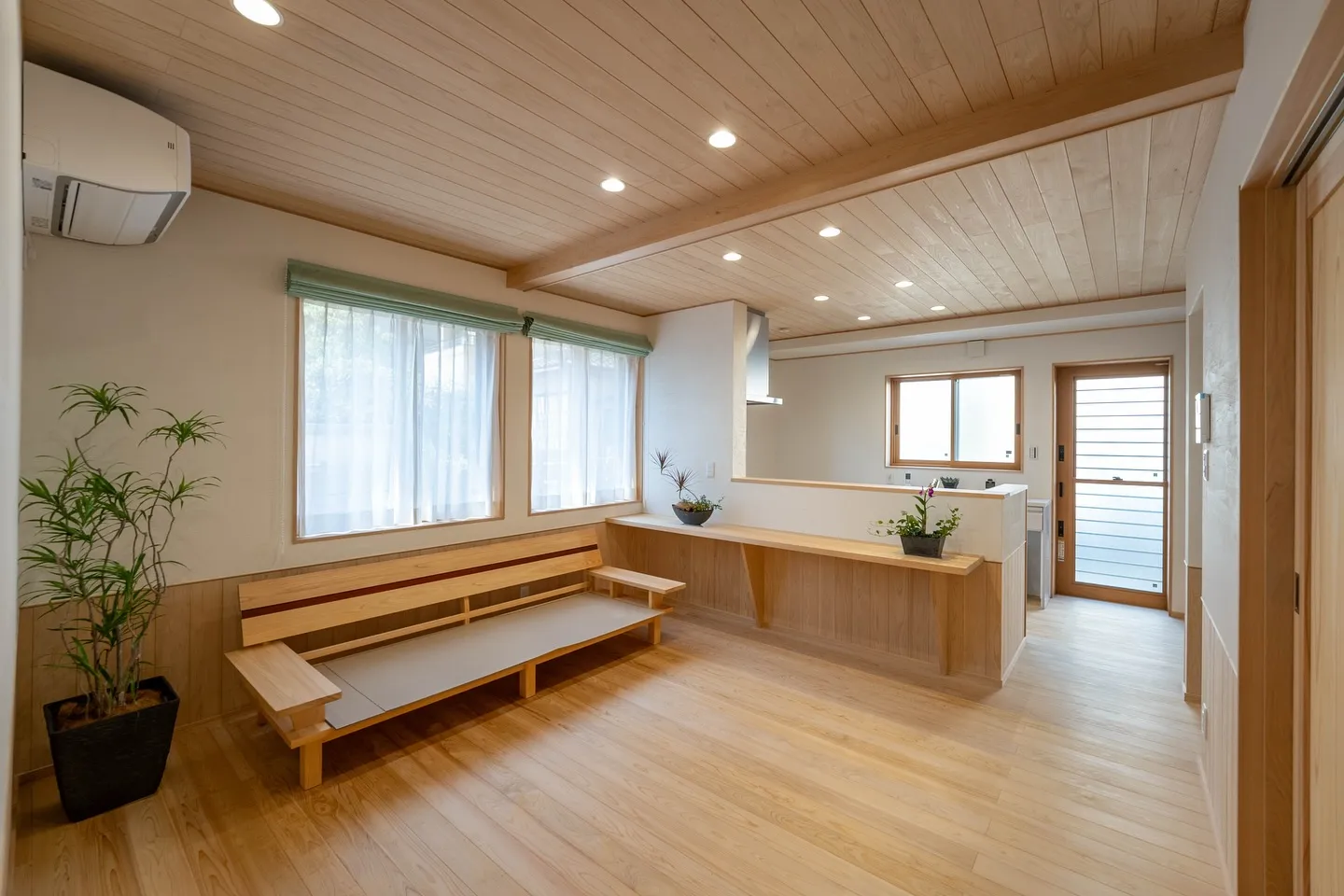 木の美しさと心地よさが調和した住空間。
