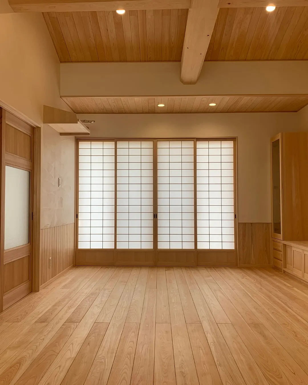 家全体に広がる天然素材の心地よさ。